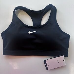 Nike sports bra new never worn . Tag still on